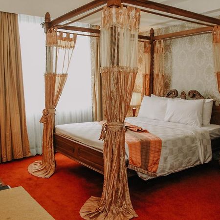 Hotel Grand Q Gorontalo Luaran gambar