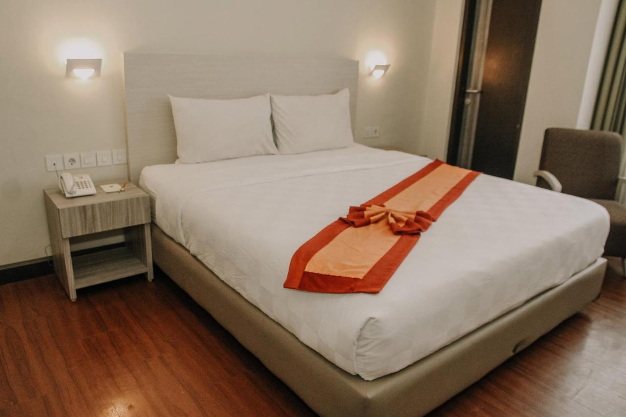 Hotel Grand Q Gorontalo Luaran gambar