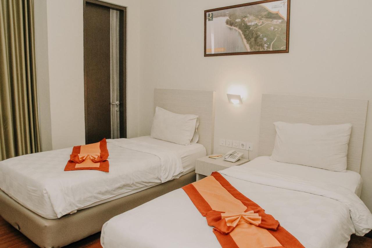 Hotel Grand Q Gorontalo Luaran gambar