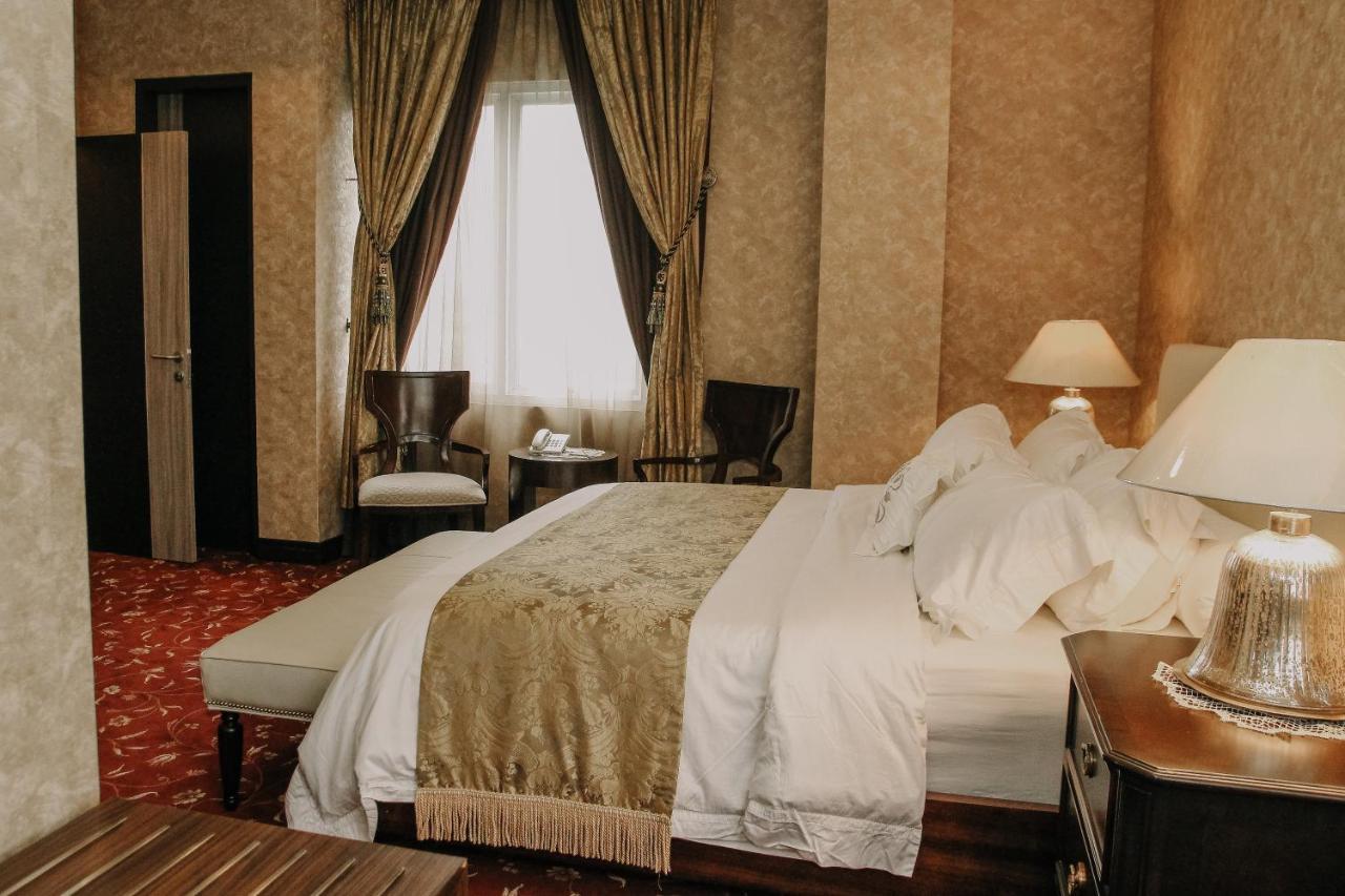 Hotel Grand Q Gorontalo Luaran gambar