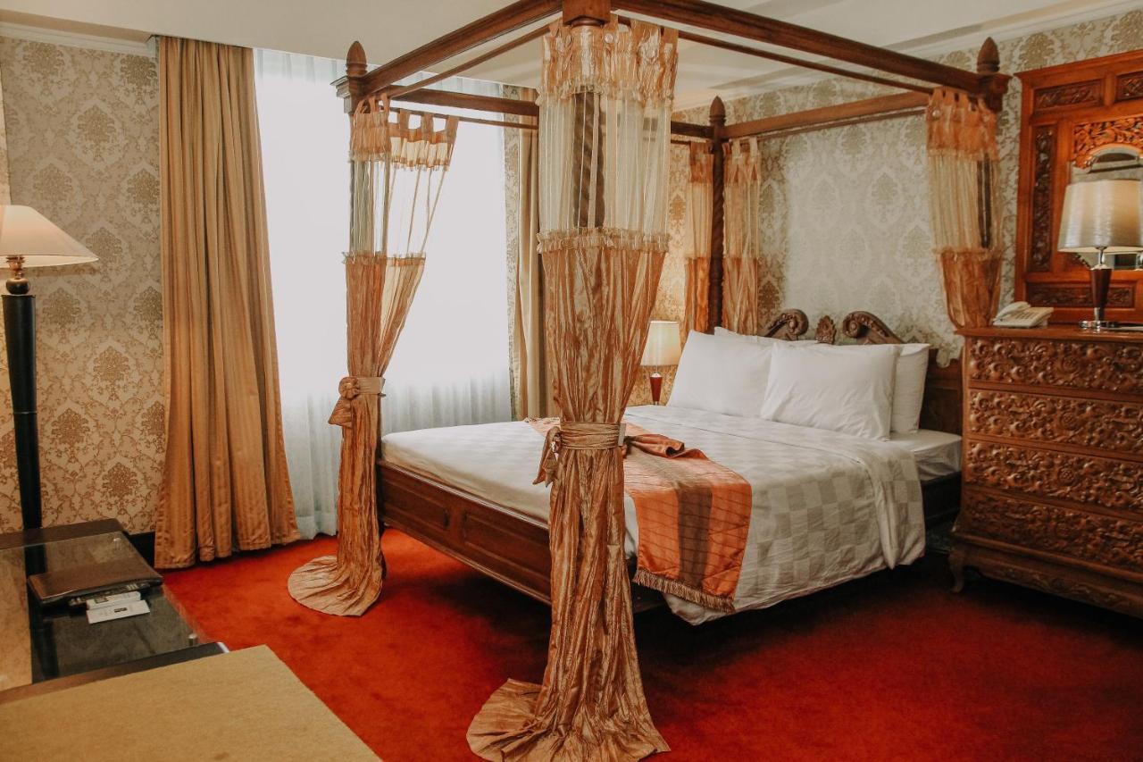 Hotel Grand Q Gorontalo Luaran gambar