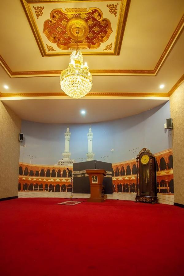 Hotel Grand Q Gorontalo Luaran gambar