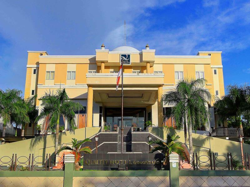 Hotel Grand Q Gorontalo Luaran gambar