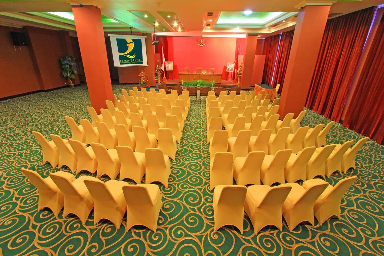 Hotel Grand Q Gorontalo Luaran gambar